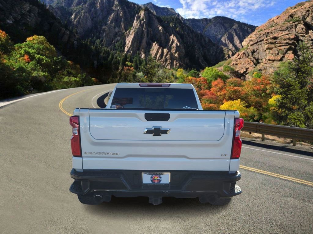 Used 2021 Chevrolet Silverado 1500 LT Trail Boss w/ Convenience Package II image 4