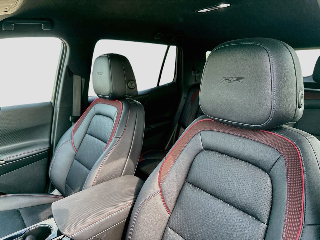 Used 2025 Chevrolet Equinox RS FWD image 12