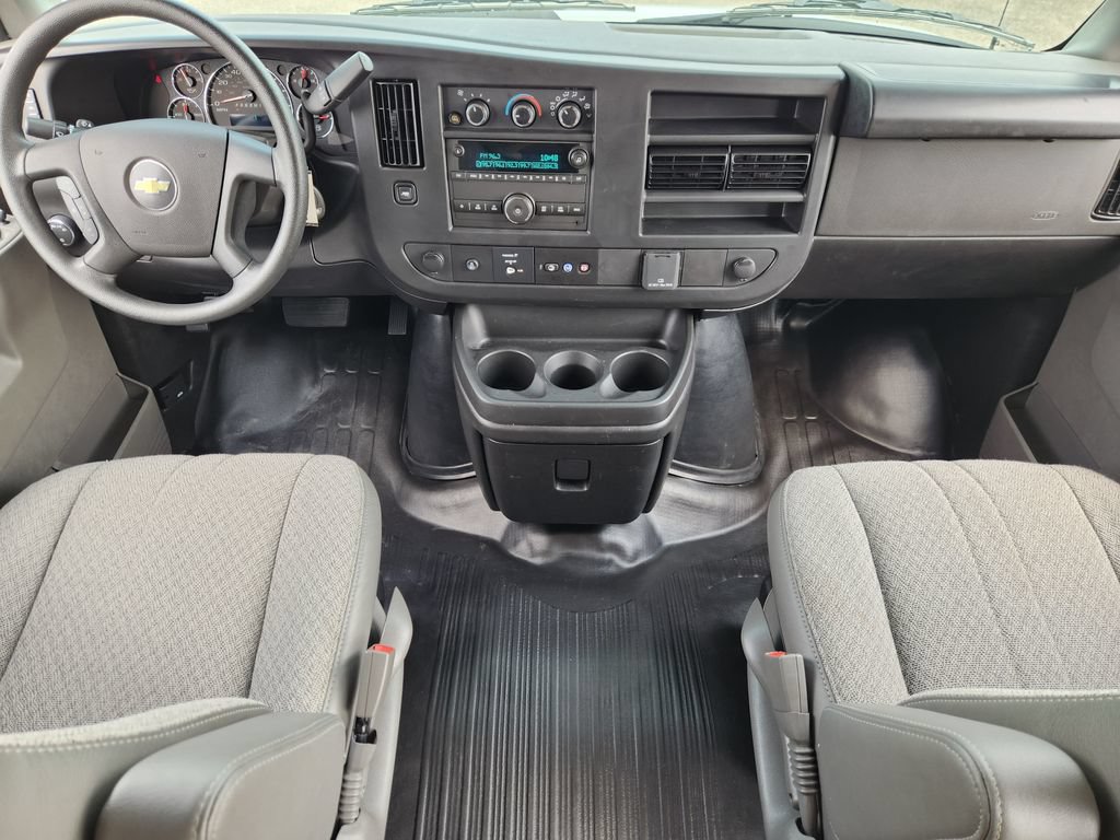 Used 2025 Chevrolet Express 3500 LS RWD image 24
