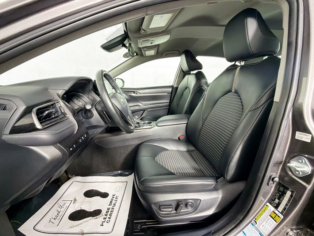 Used 2023 Toyota Camry SE image 19