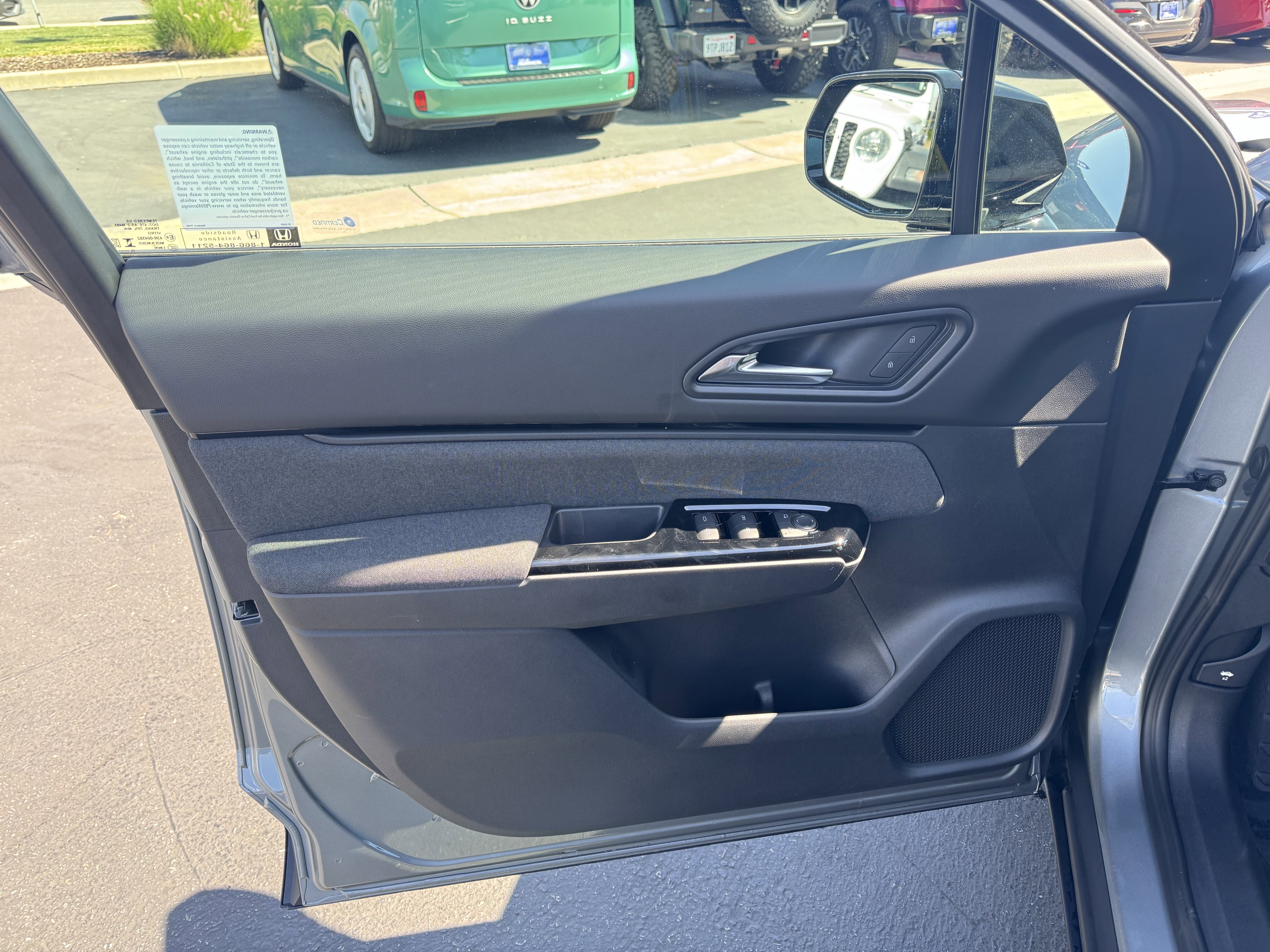 Used 2025 Honda Prologue EX image 13