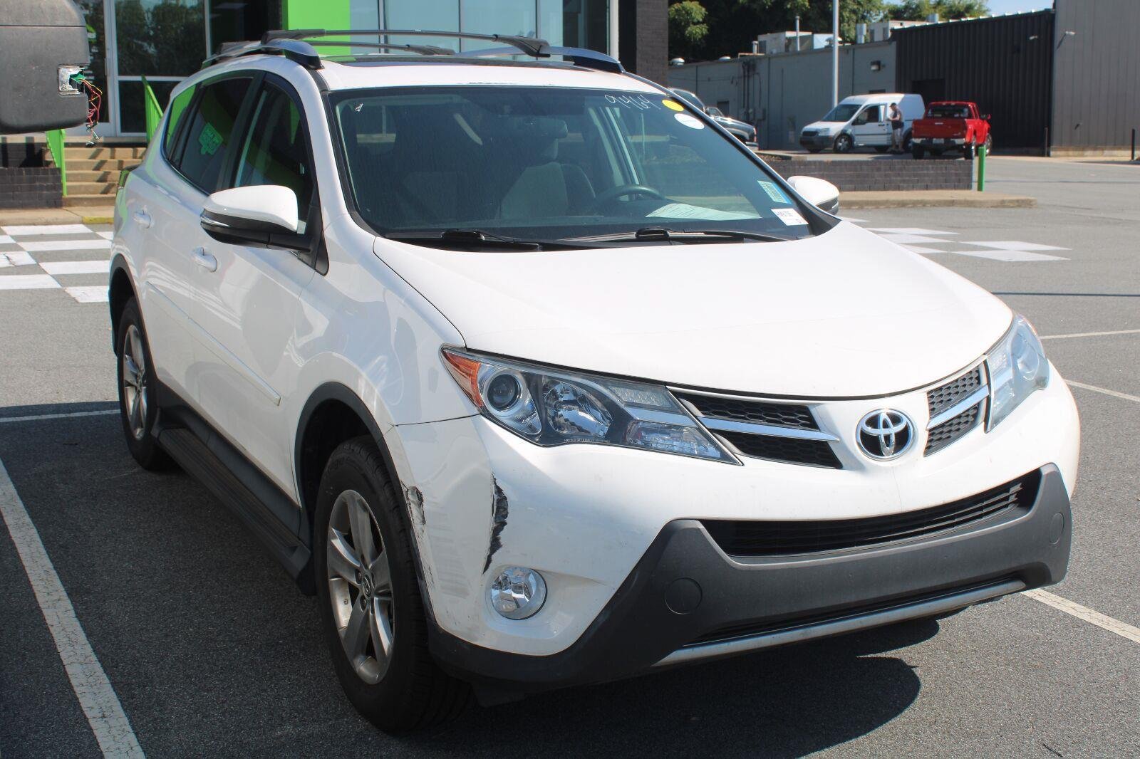 Used 2015 Toyota RAV4 XLE AWD/4WD image 3