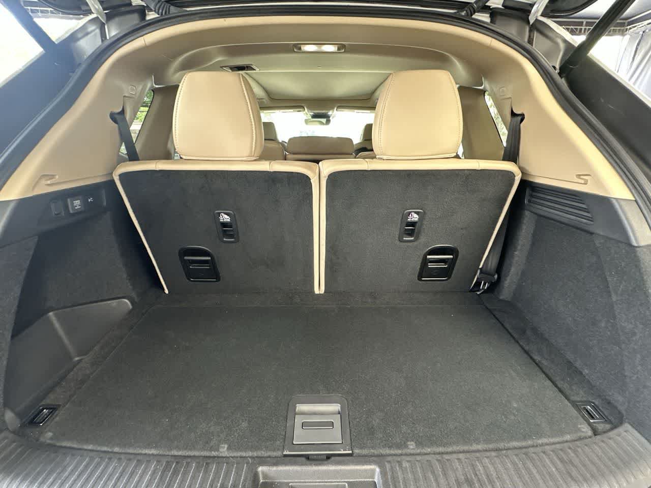Used 2025 Acura MDX w/ Technology Package FWD image 25