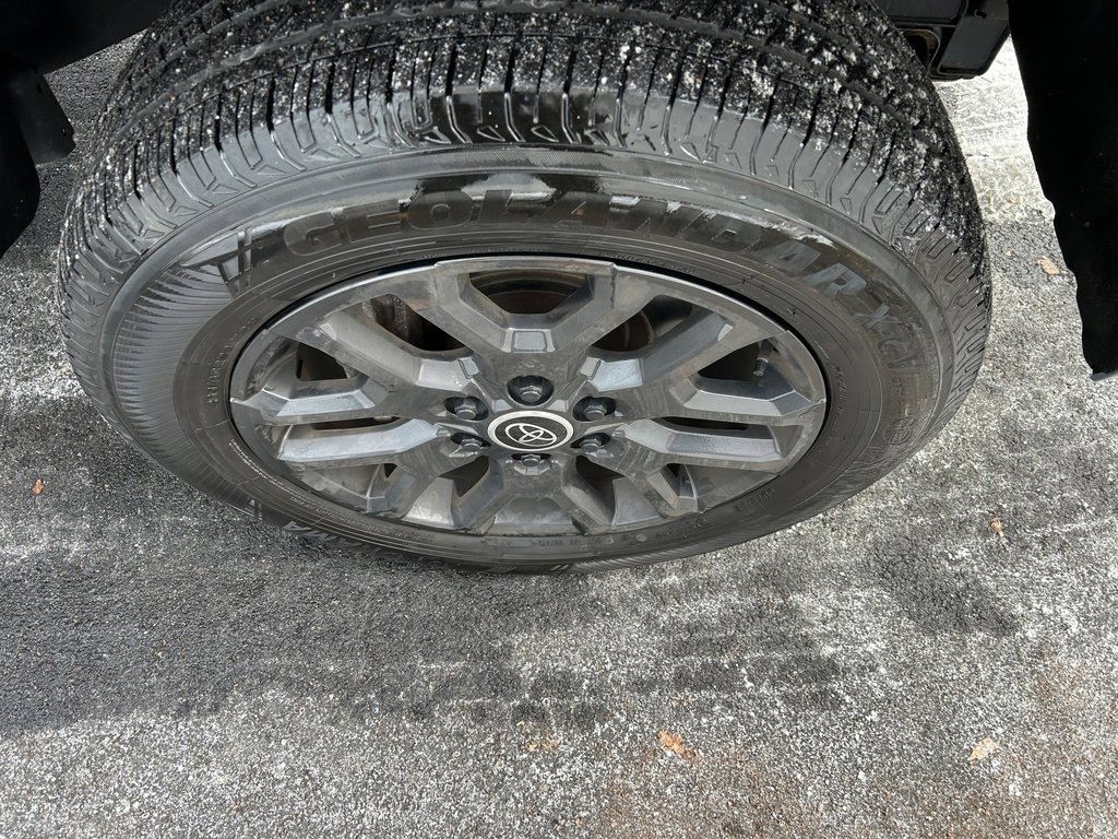 Used 2024 Toyota Tundra Platinum image 28