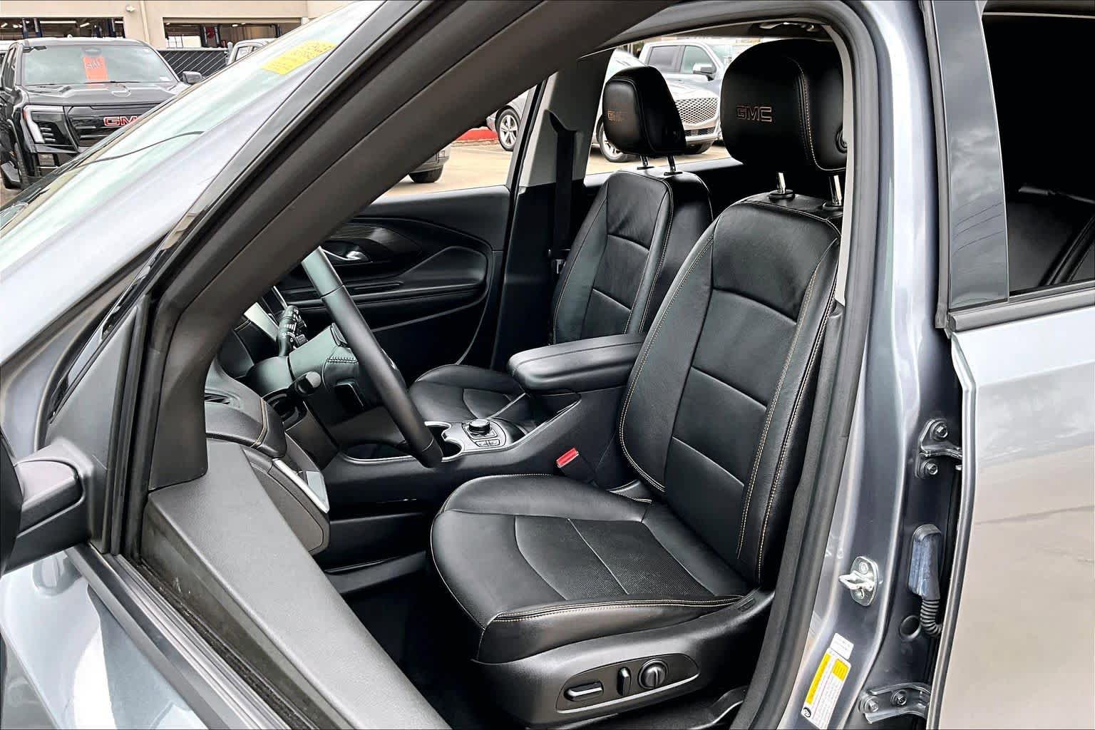 Used 2021 GMC Terrain SLT w/ Infotainment Package II image 8