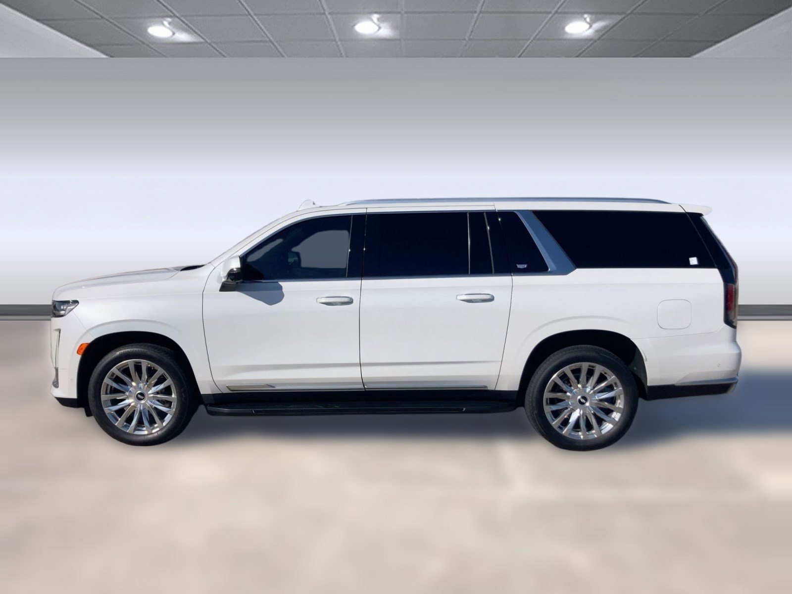 Used 2023 Cadillac Escalade ESV Premium Luxury w/ Performance Package image 2