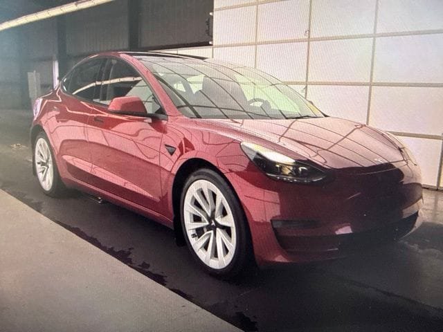 Used 2023 Tesla Model 3 Standard Range RWD image 1