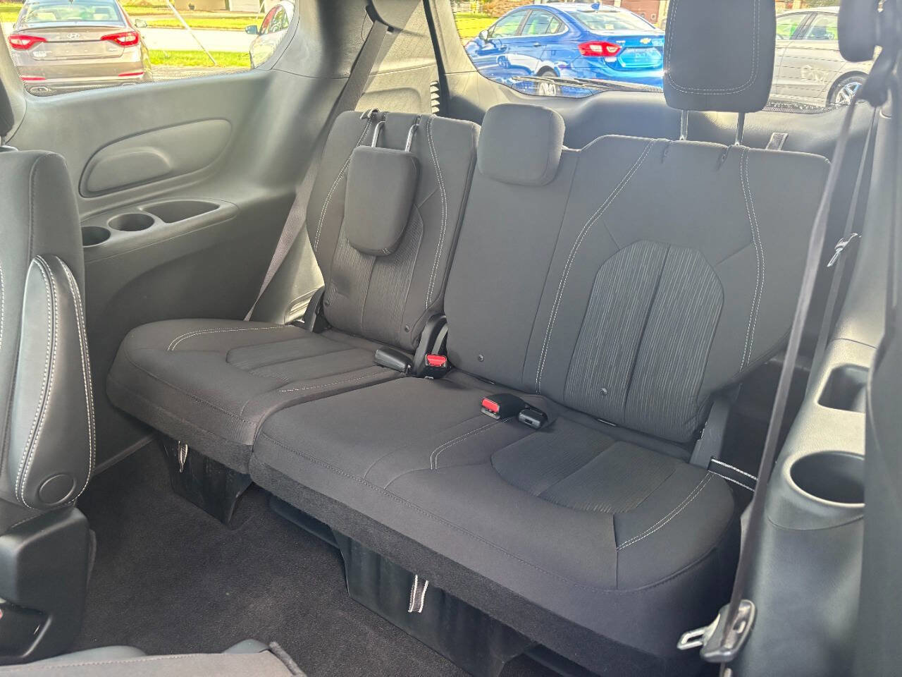 Used 2019 Chrysler Pacifica Touring Plus w/ S Appearance Package image 11