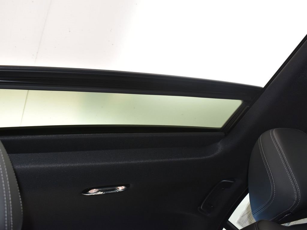 New 2026 BMW 330i Sedan w/ M Sport Package image 26