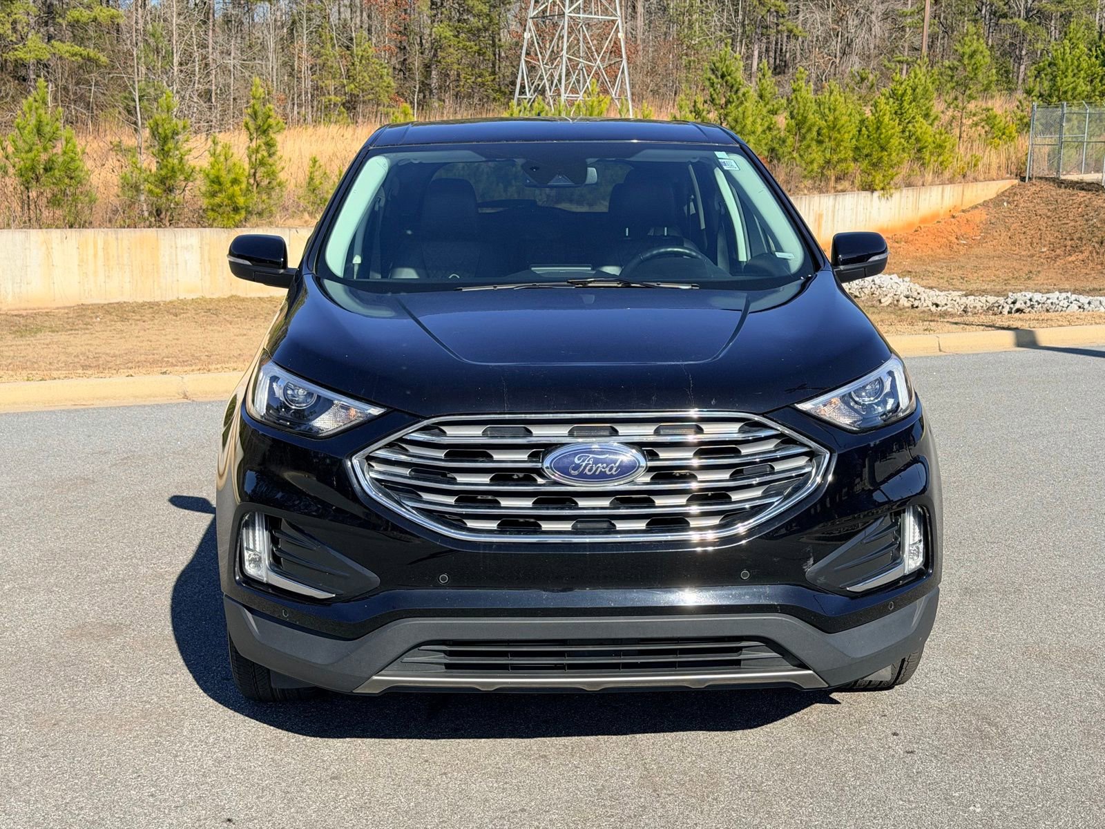 Used 2024 Ford Edge Titanium AWD/4WD image 2