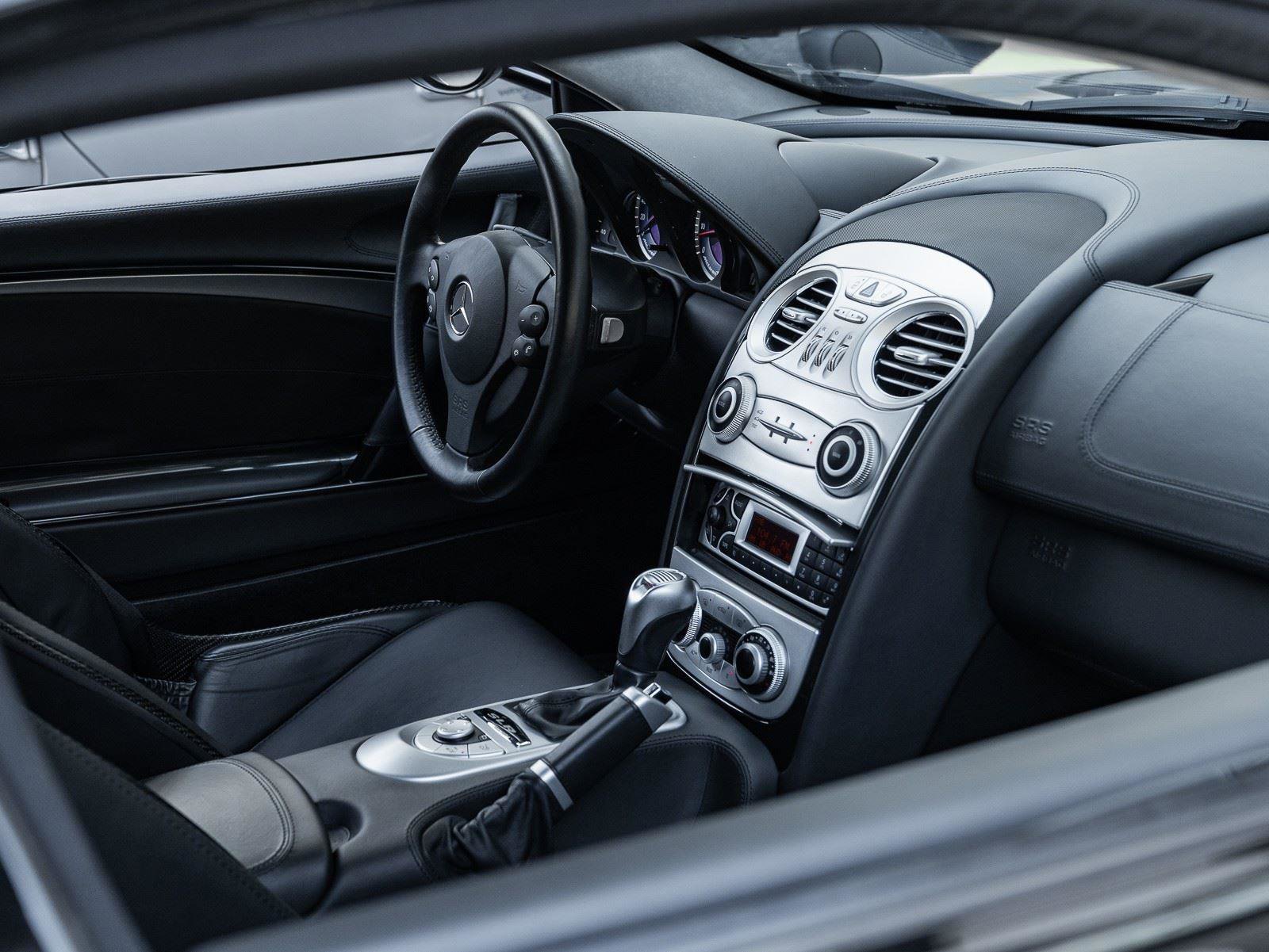 Used 2006 Mercedes-Benz SLR image 17