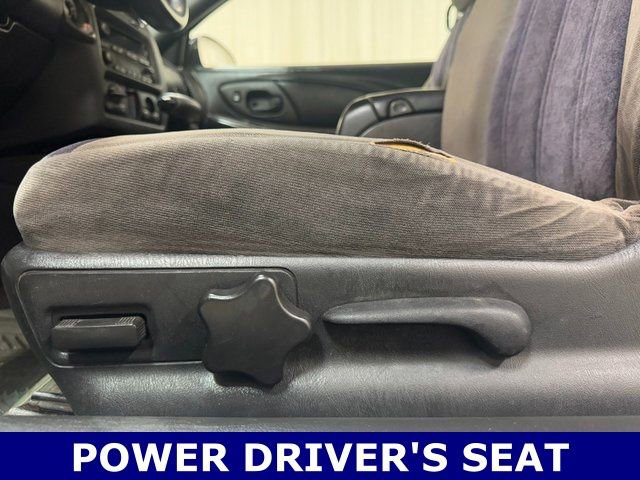 Used 2005 Chevrolet Monte Carlo LS w/ Preferred Equipment Group image 15