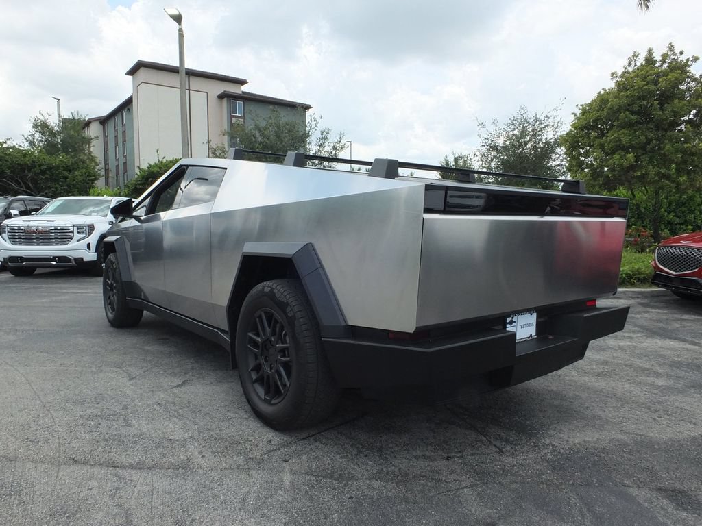Used 2025 Tesla Cybertruck AWD Crew Cab image 12