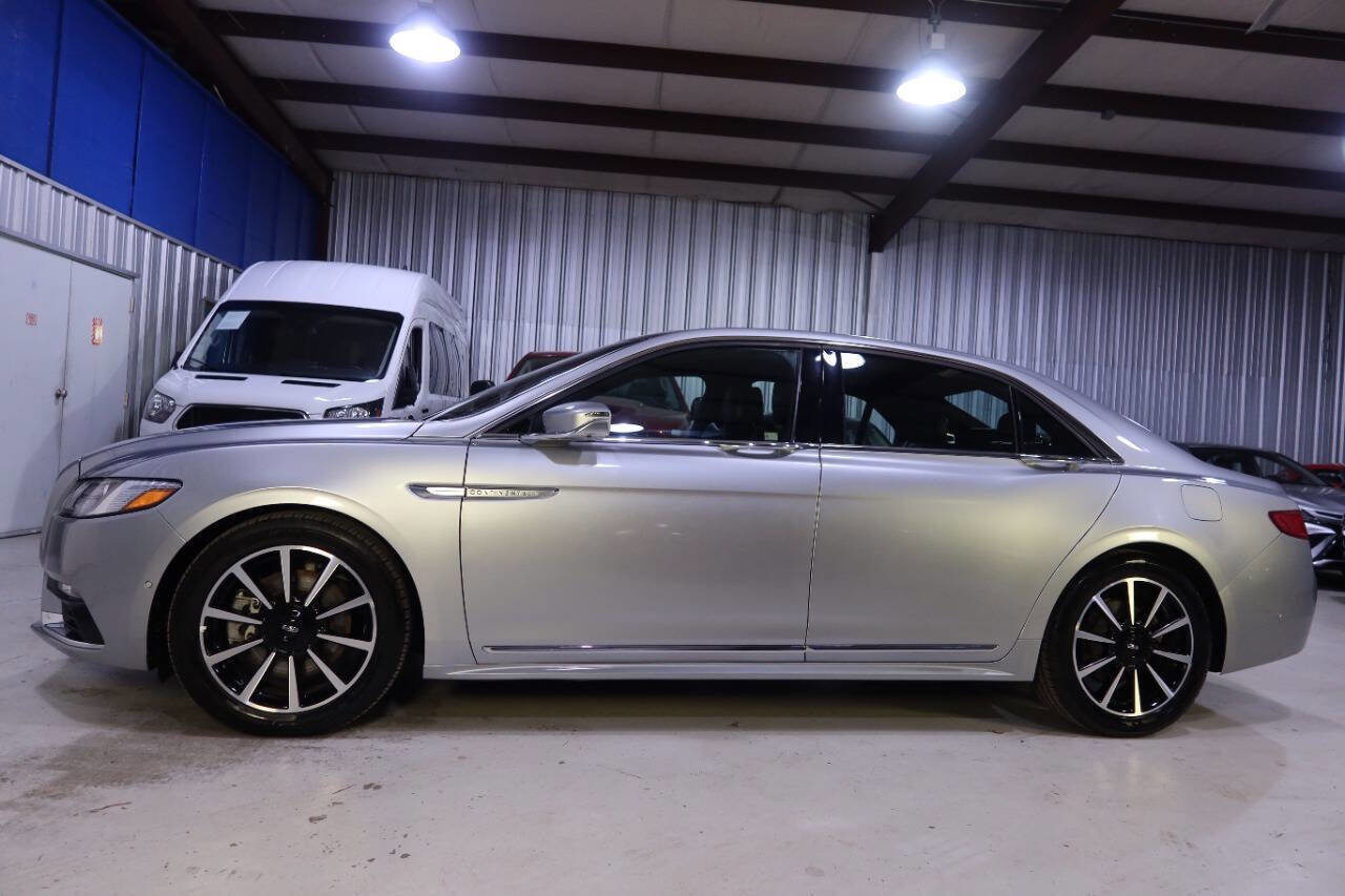 Used 2020 Lincoln Continental Reserve image 1