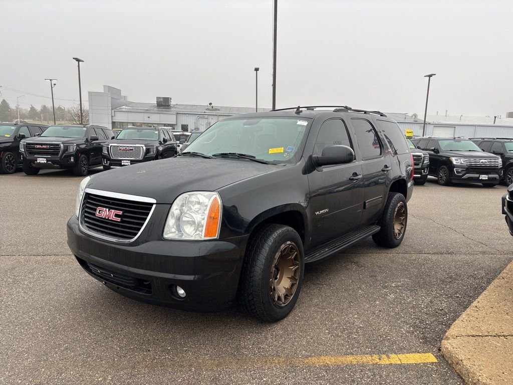 Used 2012 GMC Yukon SLT w/ SLT-2 Equipment Package image 3