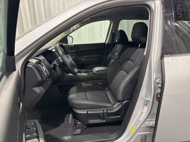 Certified 2024 Nissan Pathfinder S image 8