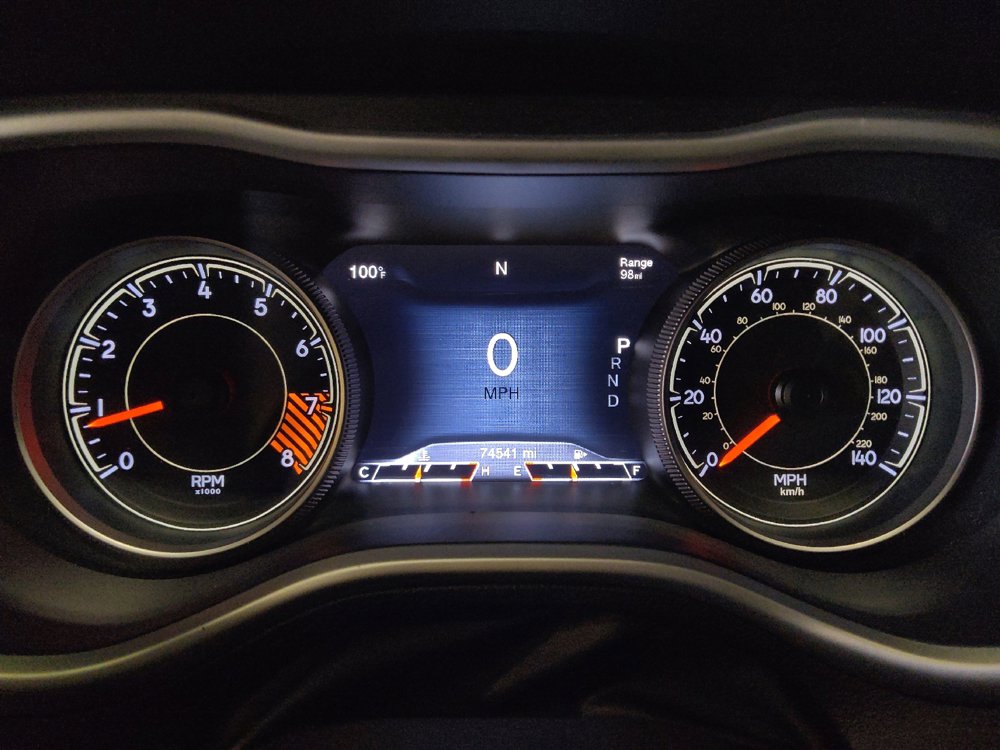 Used 2015 Jeep Cherokee Limited w/ Luxury Group FWD image 23