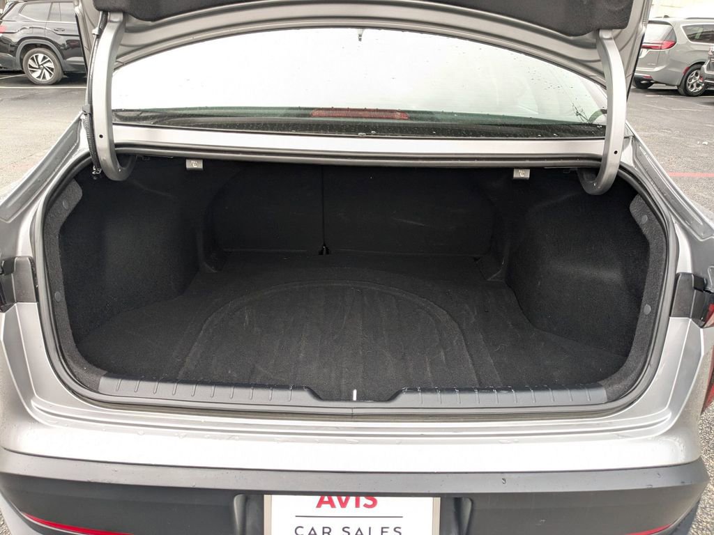 Used 2025 Kia K4 LXS image 24