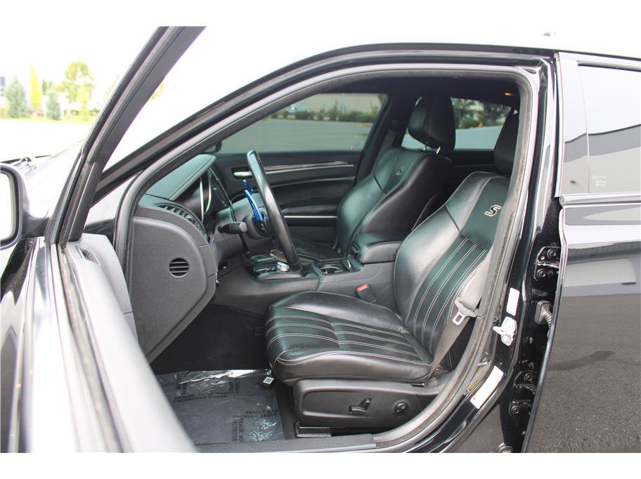 Used 2021 Chrysler 300 S RWD image 8