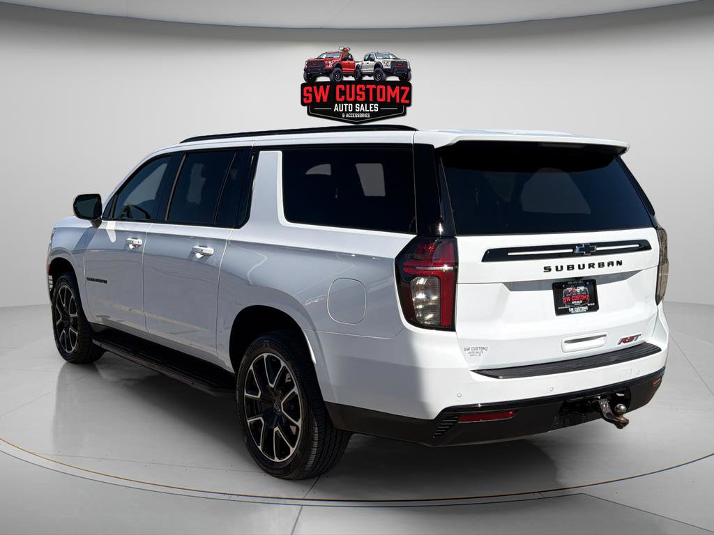 Used 2024 Chevrolet Suburban RST image 5