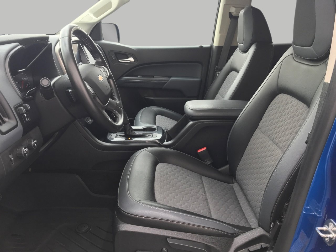 Used 2018 Chevrolet Colorado Z71 image 8