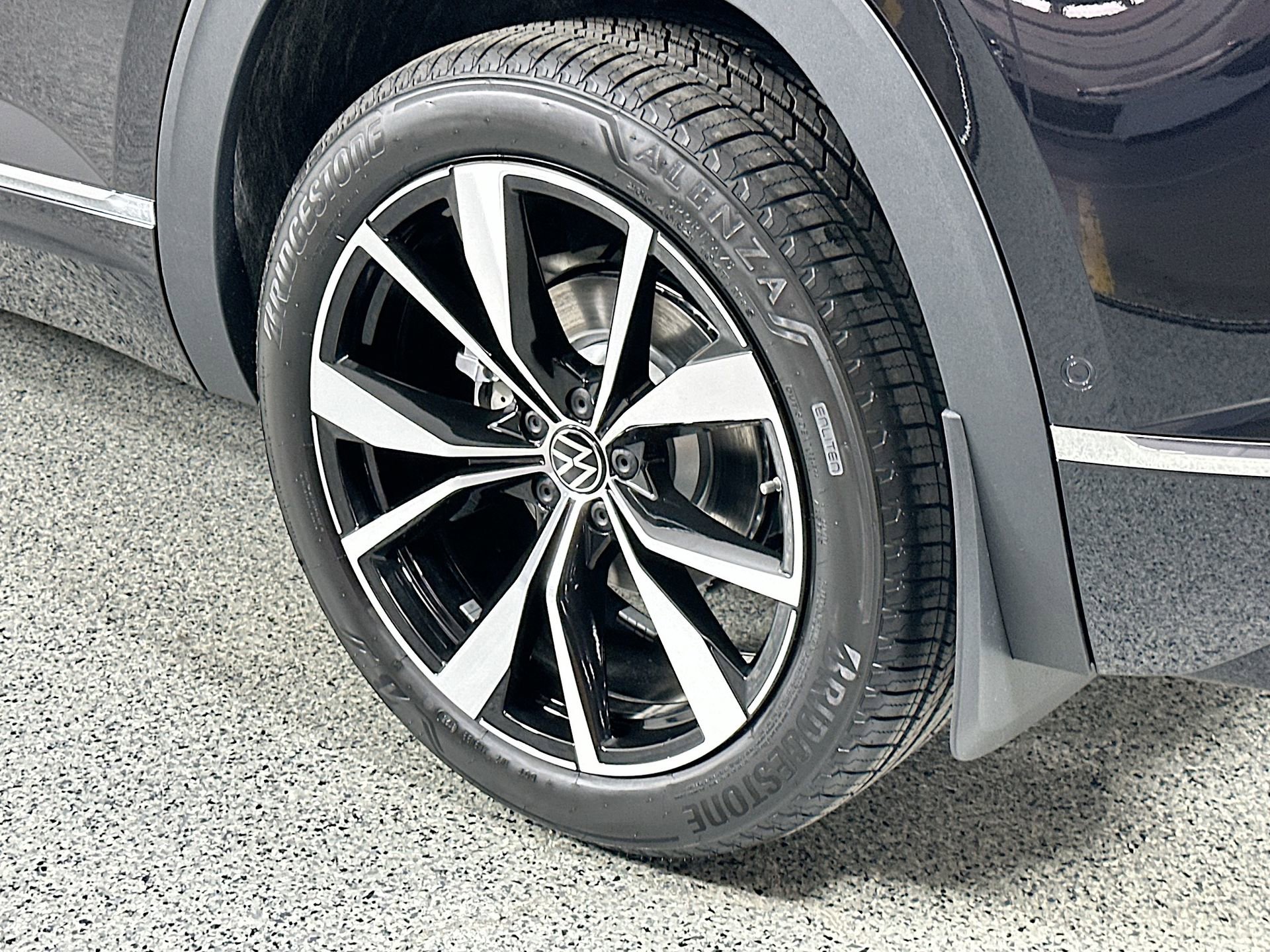 New 2026 Volkswagen Atlas Cross Sport SEL Premium R-Line image 8