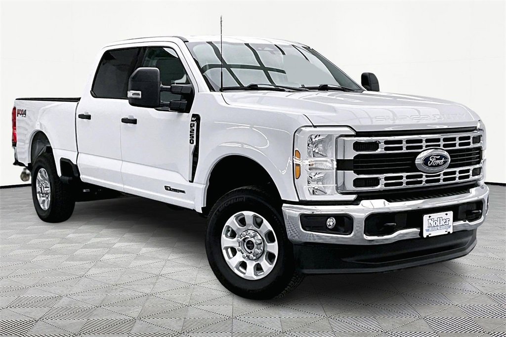 Used 2024 Ford F250 XLT w/ FX4 Off-Road Package image 12