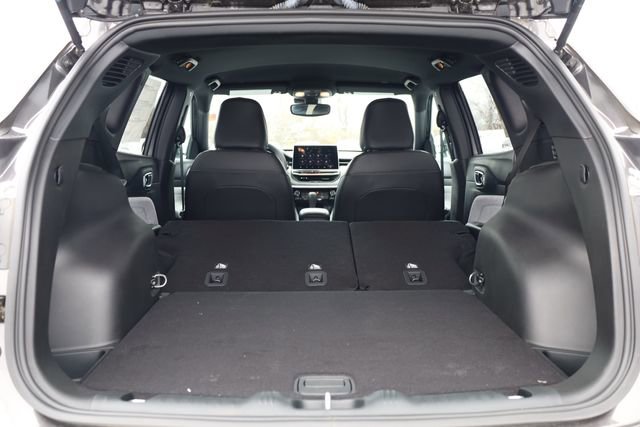 Used 2024 Jeep Compass Latitude image 32