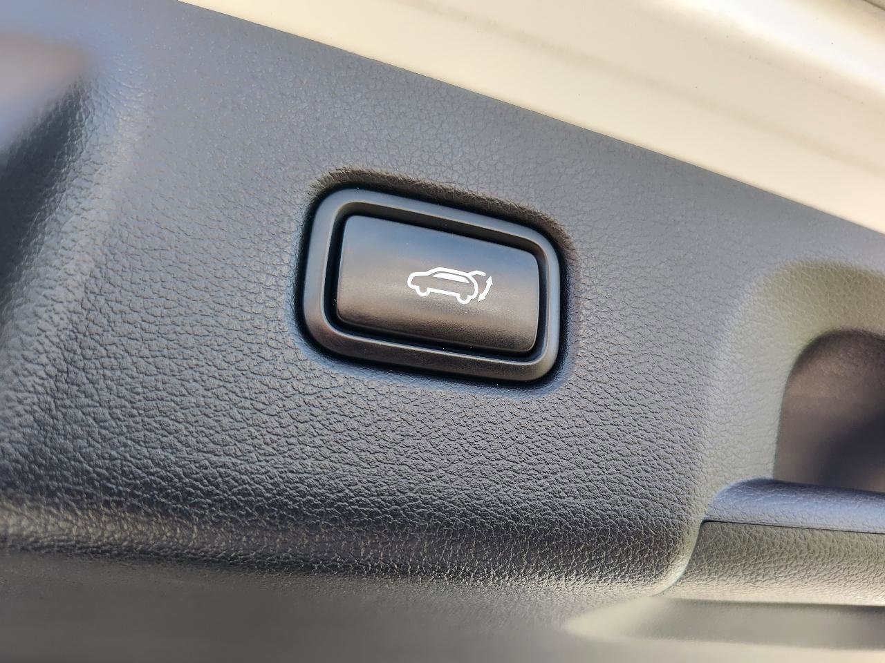 Used 2021 Hyundai Palisade Calligraphy image 8