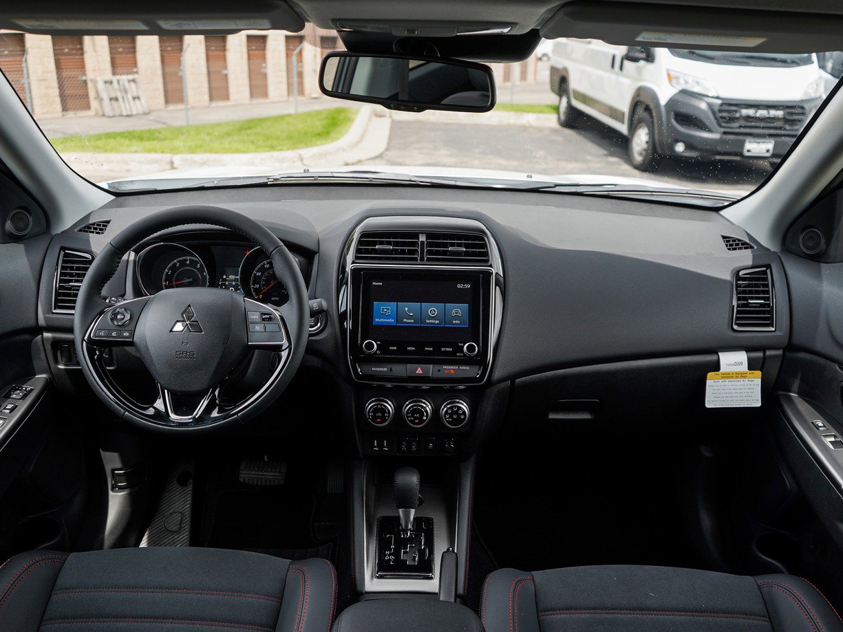 New 2025 Mitsubishi Outlander Sport SE image 12