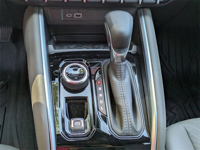 New 2025 Chevrolet Colorado ZR2 w/ Midnight Edition image 23