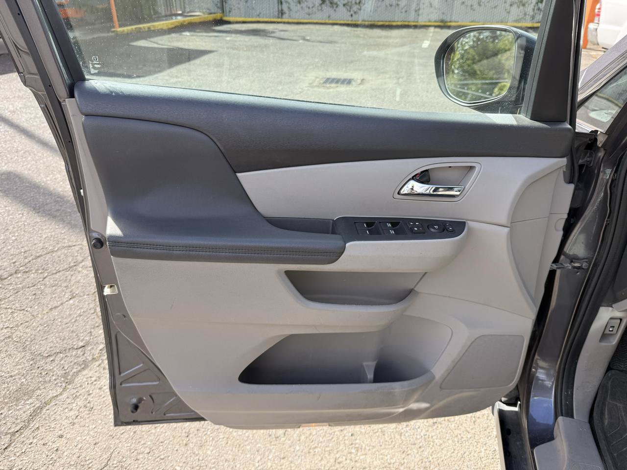 Used 2015 Honda Odyssey EX-L image 11