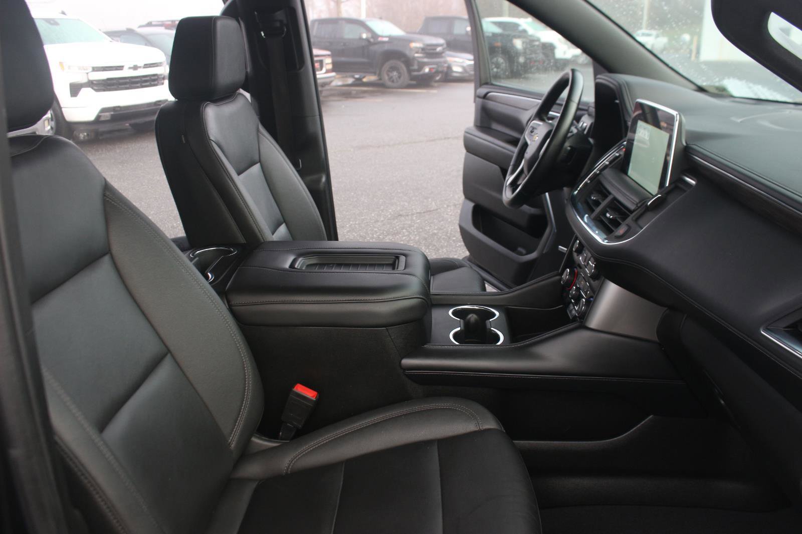Used 2023 Chevrolet Suburban LT image 37