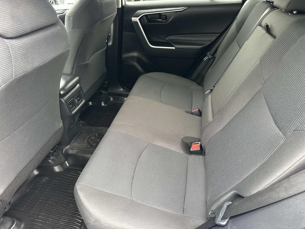 Used 2024 Toyota RAV4 LE AWD/4WD image 15