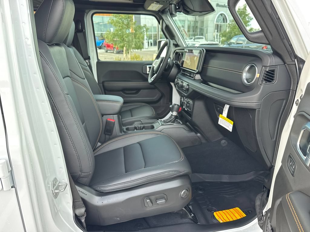New 2027 Jeep Wrangler Unlimited Sahara AWD/4WD image 30