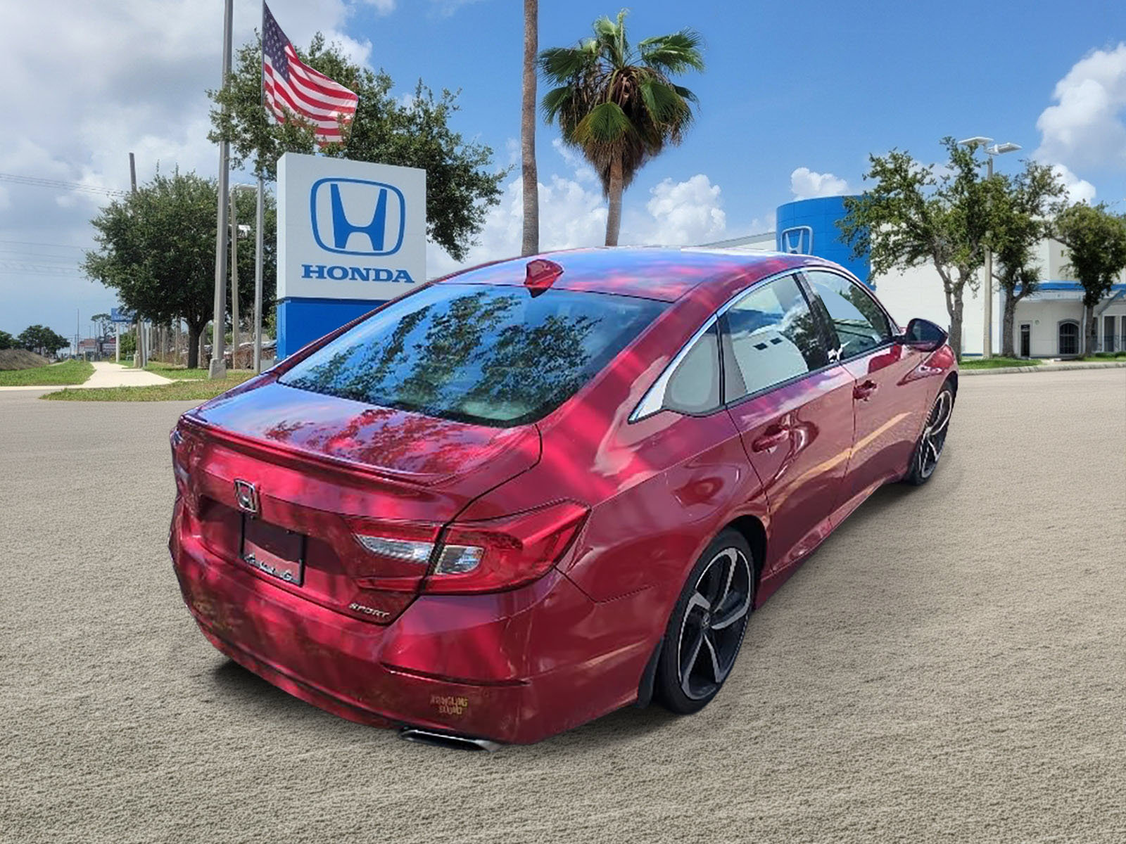 Used 2018 Honda Accord Sport image 2