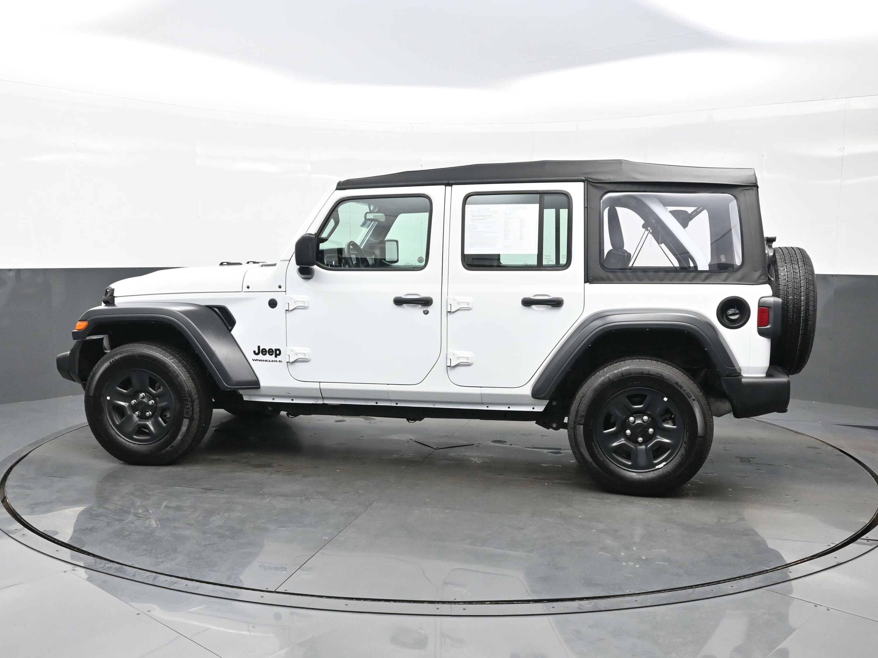 Used 2023 Jeep Wrangler Sport image 5