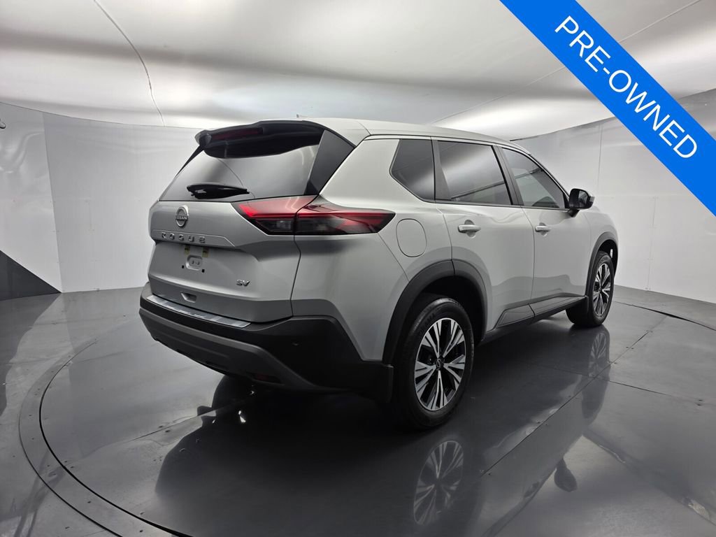 Used 2023 Nissan Rogue SV FWD image 4