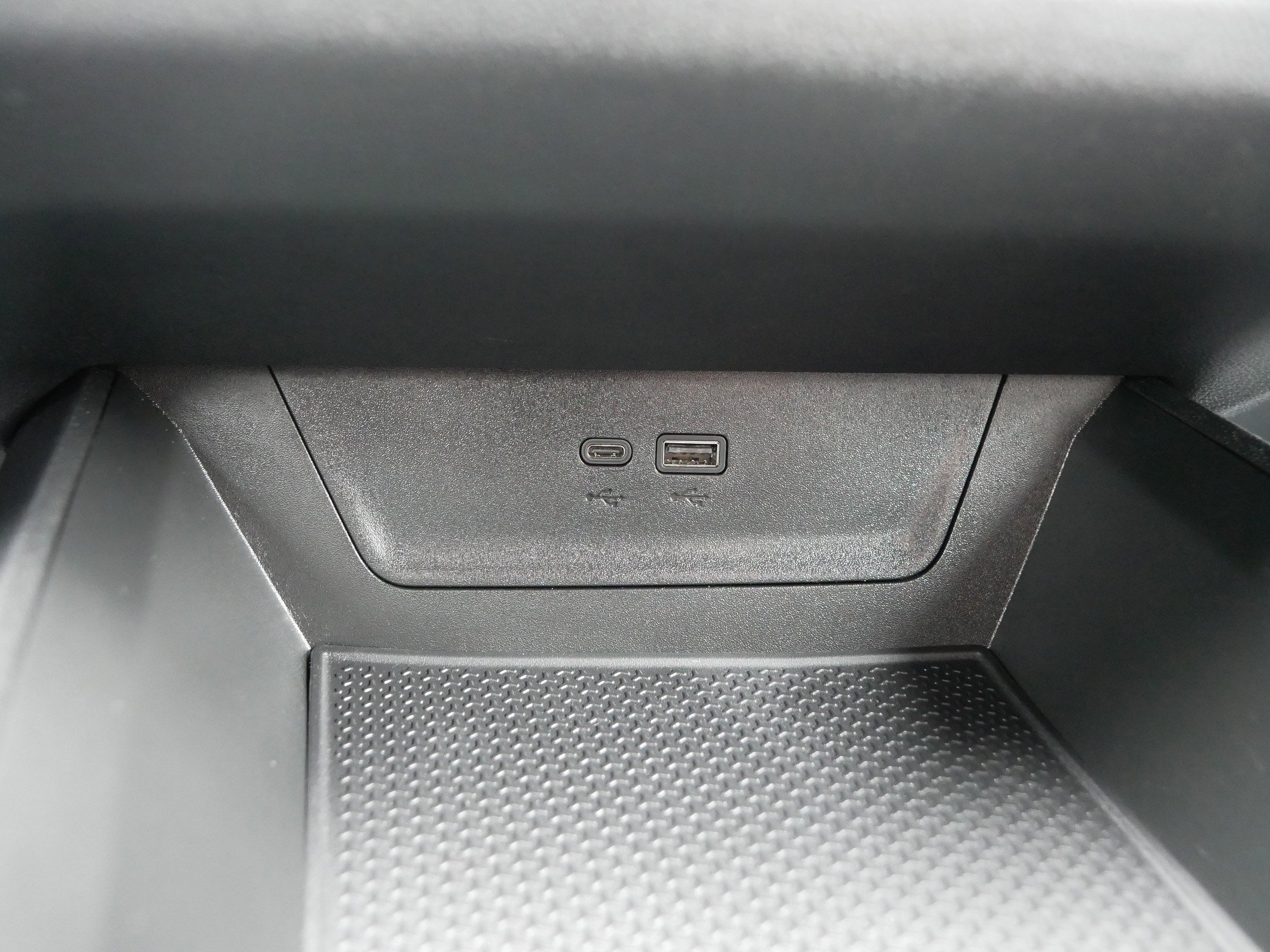 Used 2026 Chevrolet Equinox LT AWD/4WD image 33
