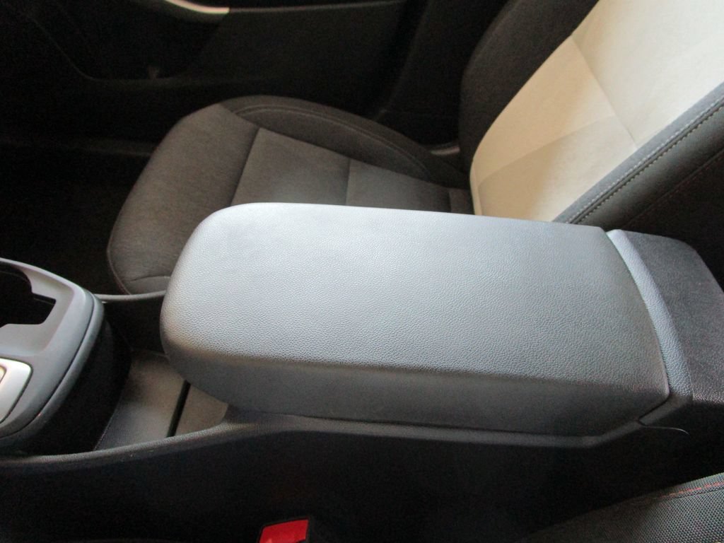 Used 2024 Chevrolet Trax RS FWD image 33