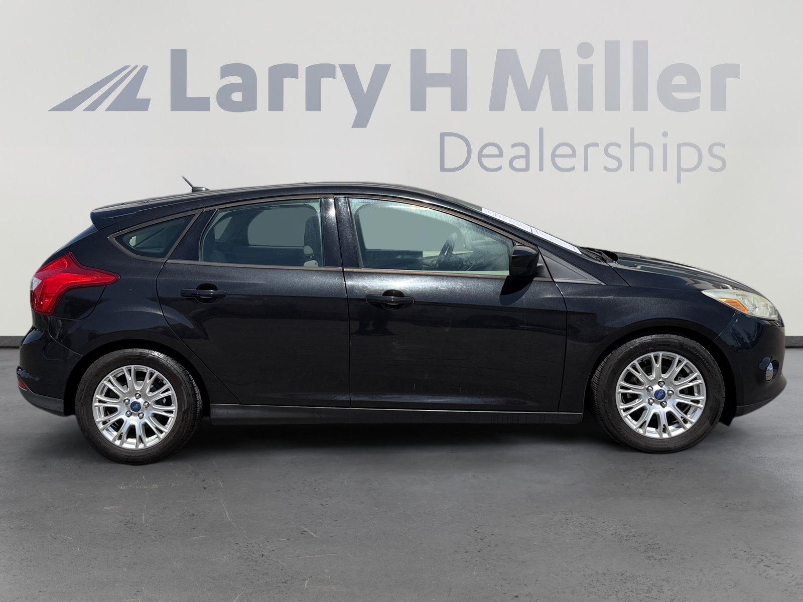 Used 2012 Ford Focus SE FWD image 6