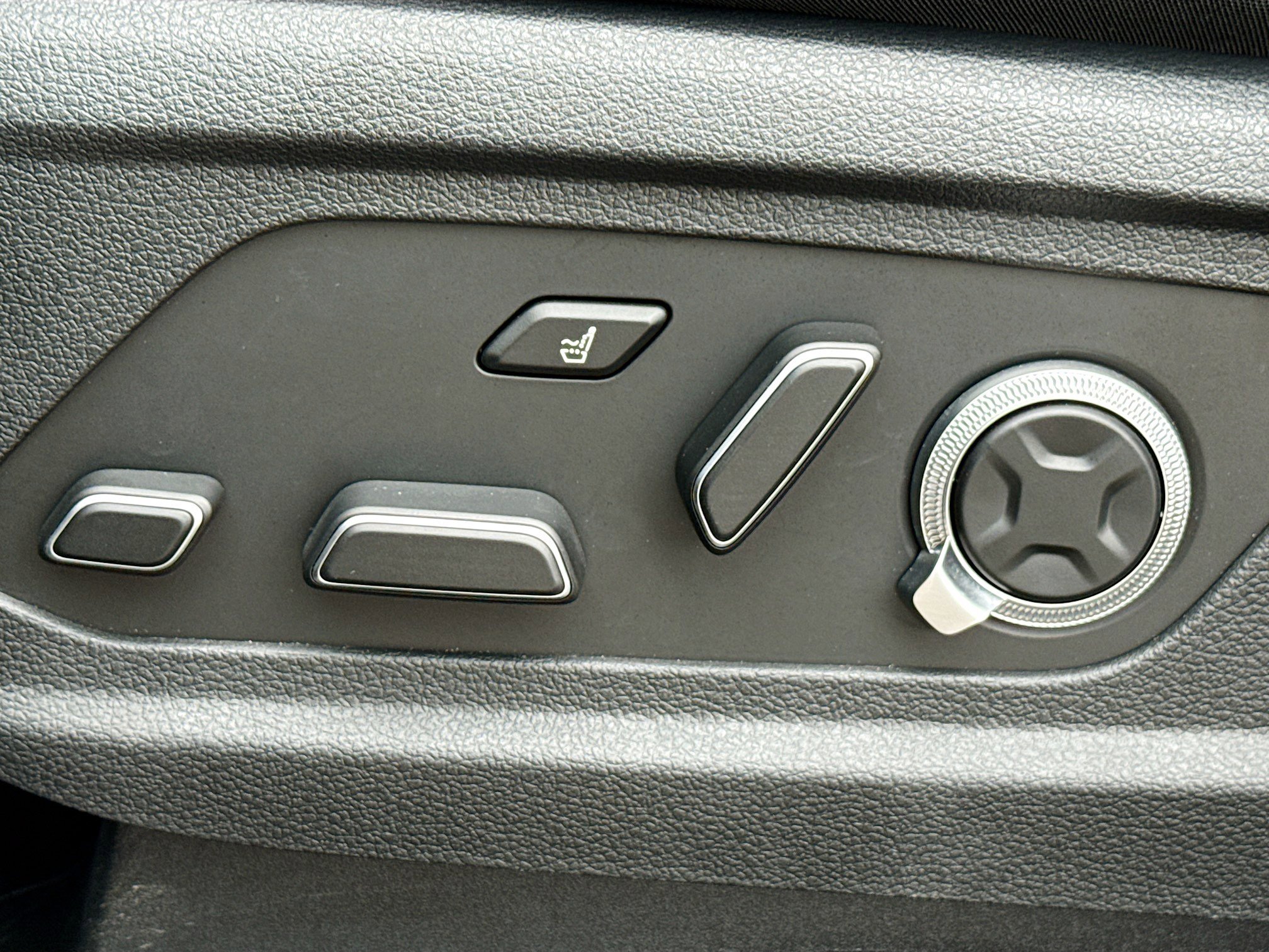 Used 2024 Hyundai Palisade Calligraphy image 26