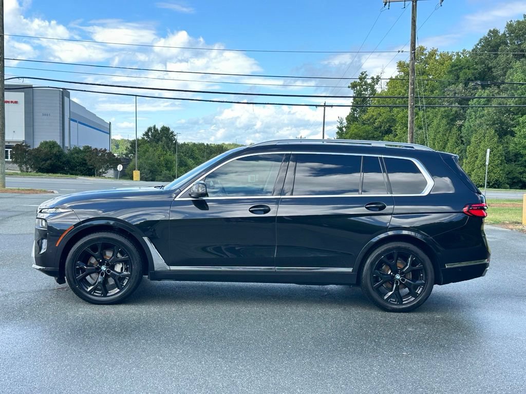 Used 2023 BMW X7 xDrive40i w/ Premium Package AWD/4WD image 3