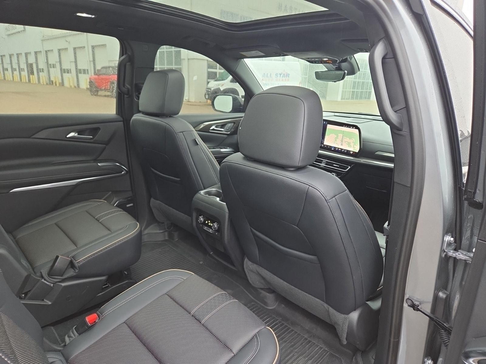 Used 2026 Chevrolet Traverse High Country AWD/4WD image 15