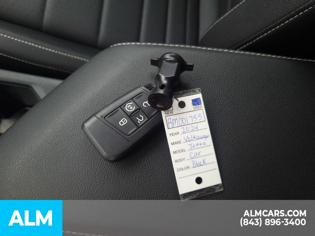 Used 2024 Volkswagen Jetta SE image 35