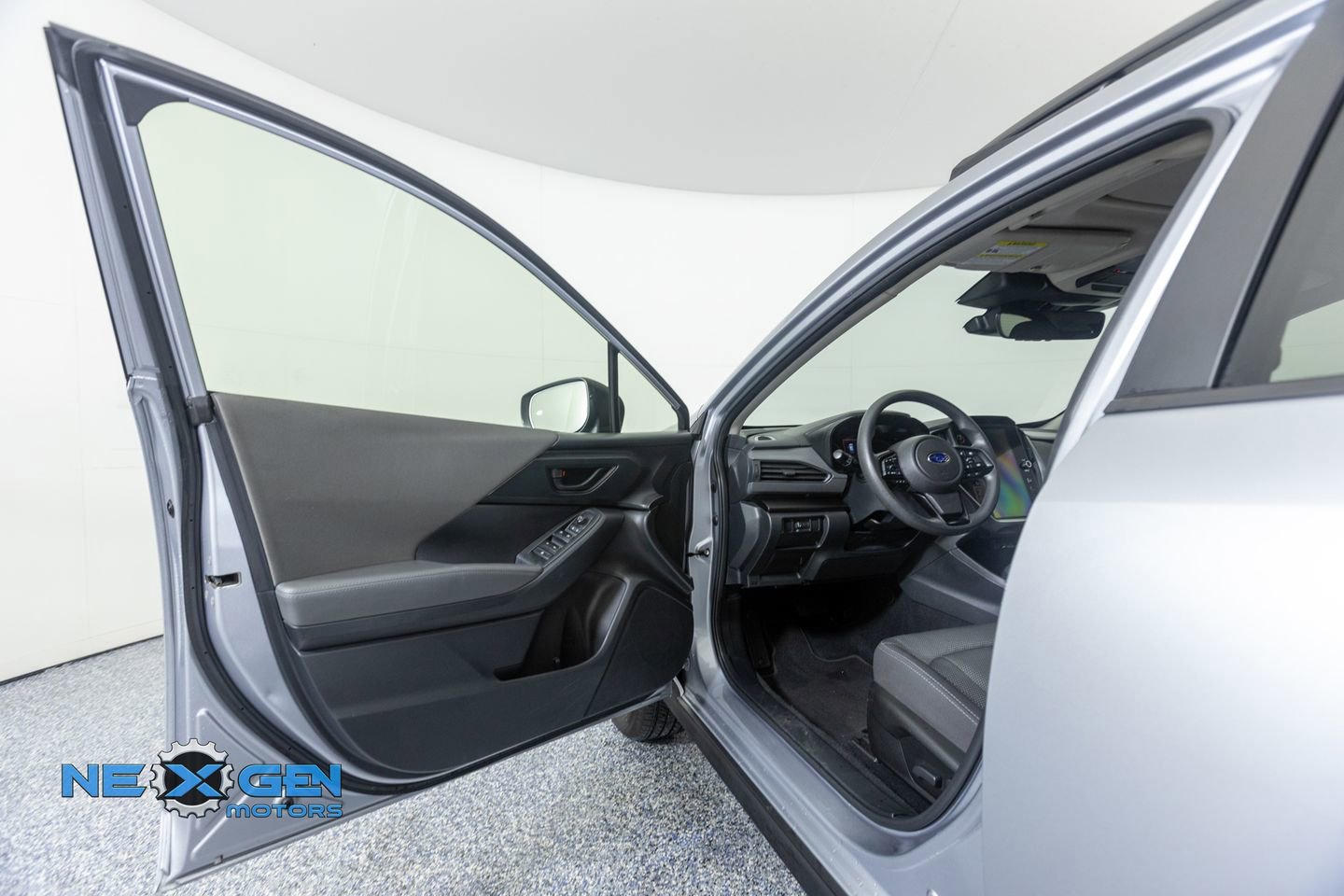 Used 2024 Subaru Crosstrek 2.0i Premium AWD/4WD image 9
