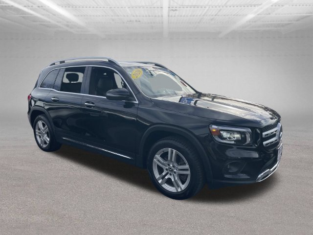 Used 2020 Mercedes-Benz GLB 250 4MATIC w/ Premium Package image 4