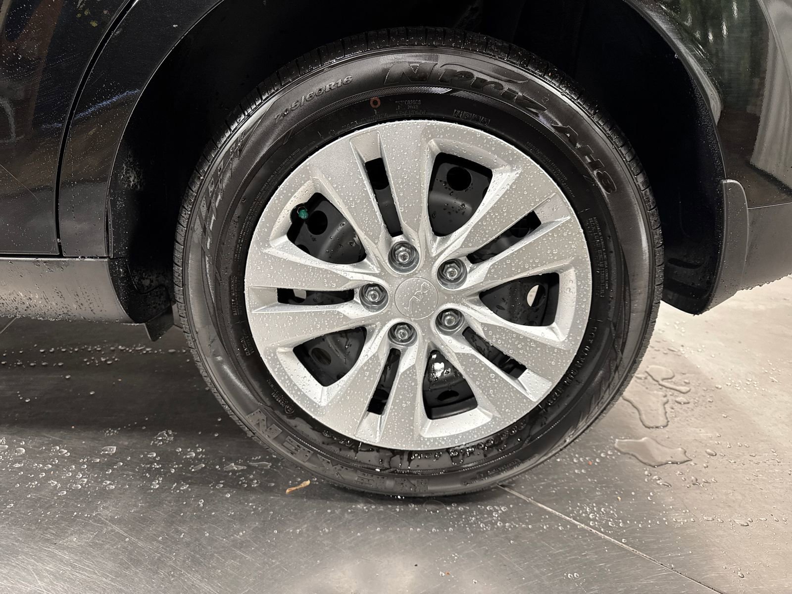 Certified 2023 Kia Soul LX FWD image 13