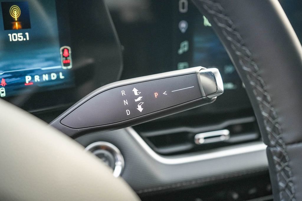 New 2026 Chevrolet Equinox LT w/ Convenience Package II FWD image 19