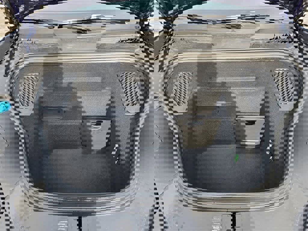 Used 2025 Porsche Macan 4S Electric image 42